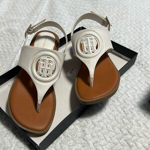 Tommy Hilfiger White Olaya Sandal, Size 6.5